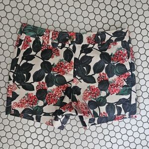Boden Cream Floral Women's Shorts